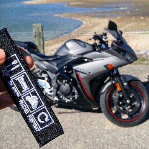 Prívesok na kľúče EAT SLEEP RIDE REPEAT