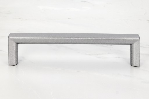 ÚCHYTKA NA NÁBYTOK ÚCHYTKA NA NÁBYTOK KUCHYŇSKÁ SKRIŇOVÁ ÚCHYTKA UNIVERZÁLNA 96MM