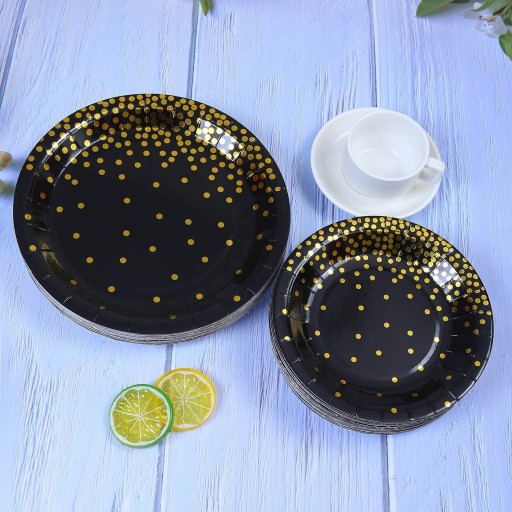 Veľké ČIERNE papierové taniere s narodeninovým grilom GOLD DOTS 23cm 6 ks