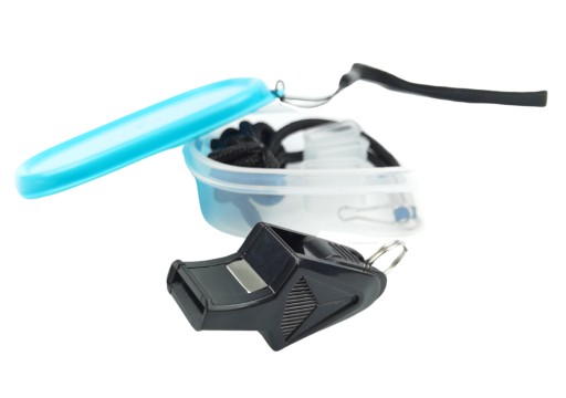Profesionálna píšťalka na rozhodcu + 3 náustky ZDARMA box LEASH