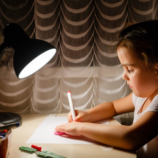 ŠKOLSKÁ NOČNÁ STOLOVÁ LAMPA