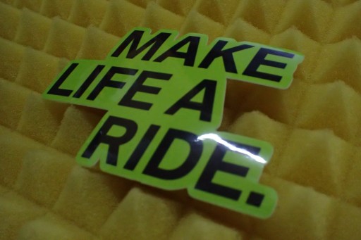 NÁLEPKA BMW MOTORRAD MAKE LIFE A RIDE 9,2 x 6,1 cm