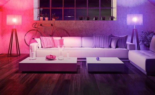 FAREBNÁ LED RGB ŽIAROVKA 12W E27 GUĽOVÁ + IR DÁLK