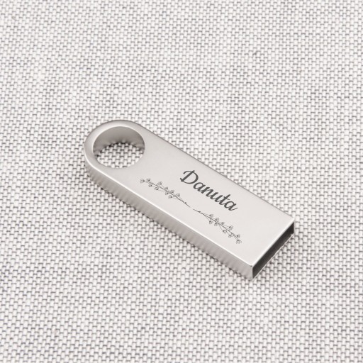 Mini CLASSIC kovový prívesok 2 GB USB 2.0 + gravírovanie S MENOM ZA DARČEK