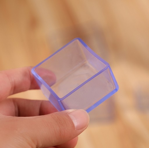 4ks Silikónové nábytkové preložky Štvorcové 30x30mm