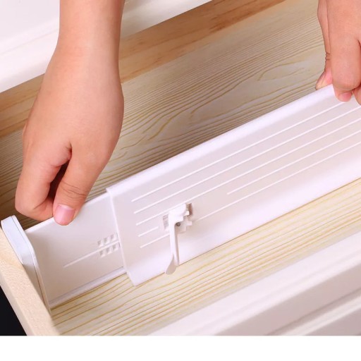 Organizér, nastaviteľná prepážka pre šatníkovú zásuvku 27 - 45 cm