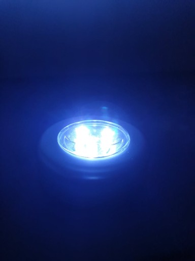MALÁ DOTYKOVÁ LAMPA NA NAPÁJANIE BATÉRIOU