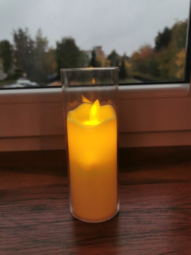 LED ELEKTRICKÁ SVIEČKA Zlatý plameň 12,5 cm