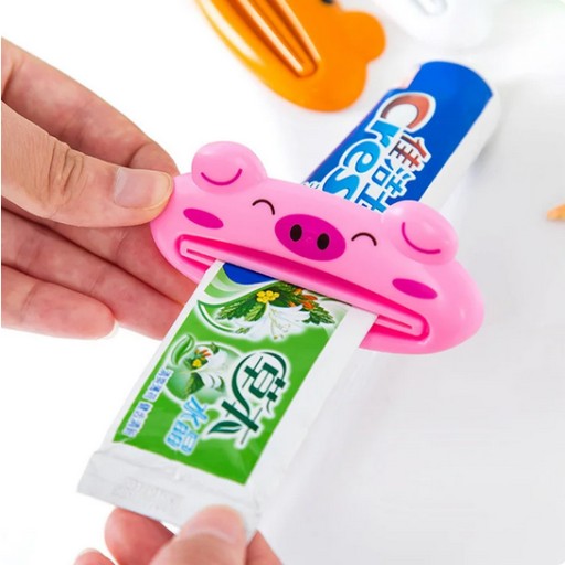 DÁVKOVAČ NA ZUBNÚ PANDU PANDA 1 ks