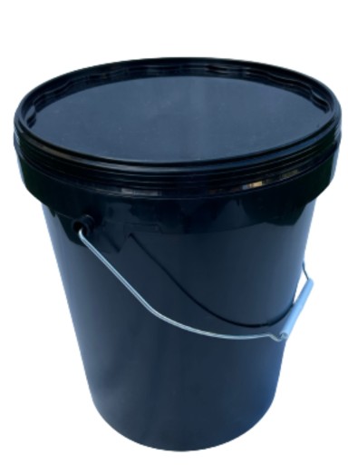Čierne plastové vedro 20 l s vekom