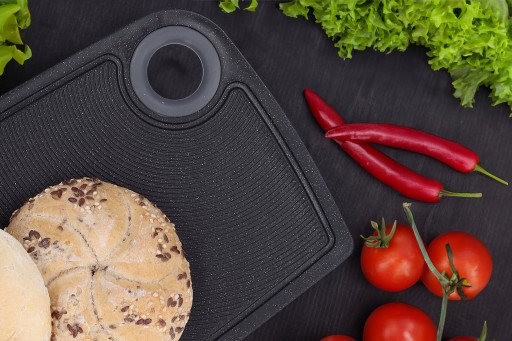 DOSKA NA KRAJENIE čierna protišmyková malá 24x16 cm kuchynská plast