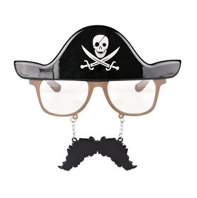 Pirát s fúzami s okuliarmi
