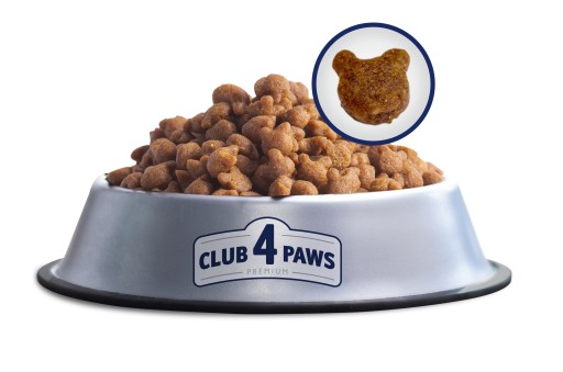 CLUB 4 PAWS suché krmivo pre mačky Zdravý moč s kuracím mäsom 900 g