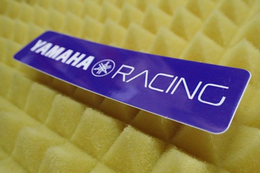 NÁLEPKA PRETEKOV YAMAHA 12,2 x 3 cm