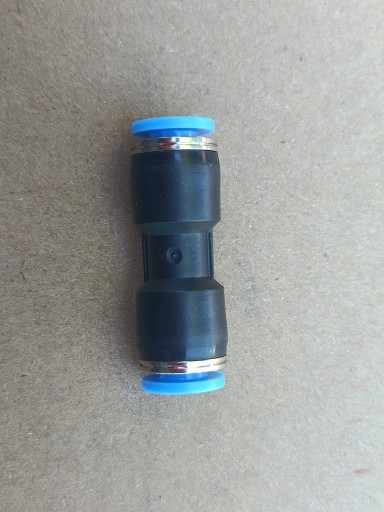 Pneumatický zásuvný priamy konektor fi 4 mm rovný konektor plastový PU 4