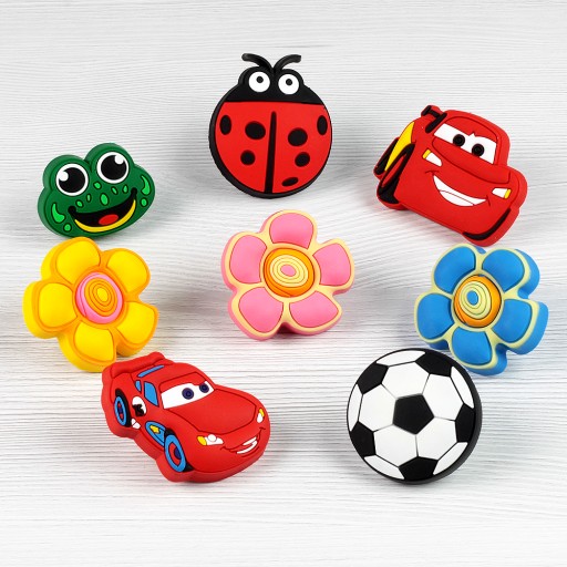 4x GOMBÍK NA DETSKÝ NÁBYTOK DO DETSKEJ IZBY