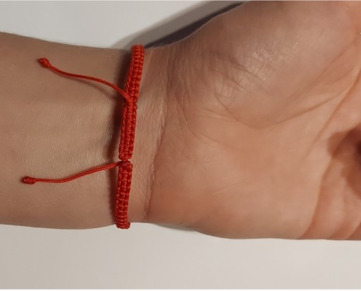 NÁRAMOK ŠŤASTIA MACRAME CELEBRITY KABALA RED NIT