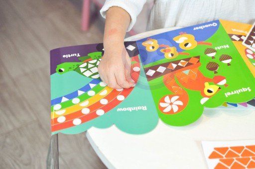 VZDELÁVACIE NÁLEPKY SET ZVIERATKÁ 504 ks WOOPIE