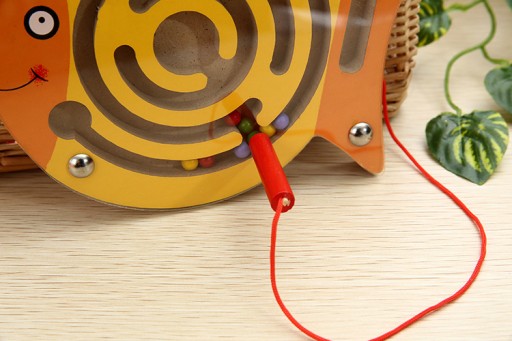 Edukačná hra Żabka bludisko s magnetickou guľou