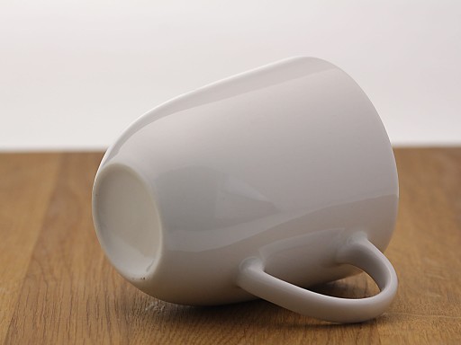 PORCELÁNOVÝ GASTRO HRNEK S UCHÁČKOU WZ2 350 ML BIELY