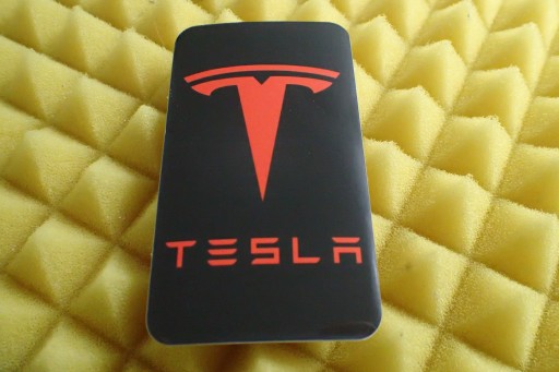 NÁLEPKA S LOGOM TESLA 5 x 8,9 cm