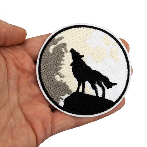 IRON-ON Thermo Patch Wolf on the Hill