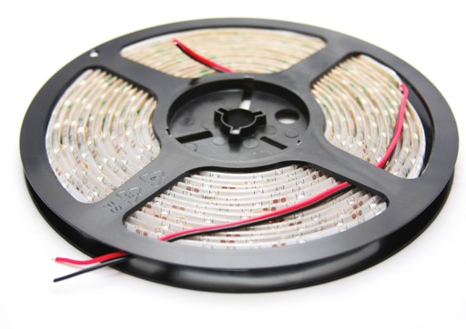 LED pás 2835 SMD 24W IP20 300 LED studená 5m