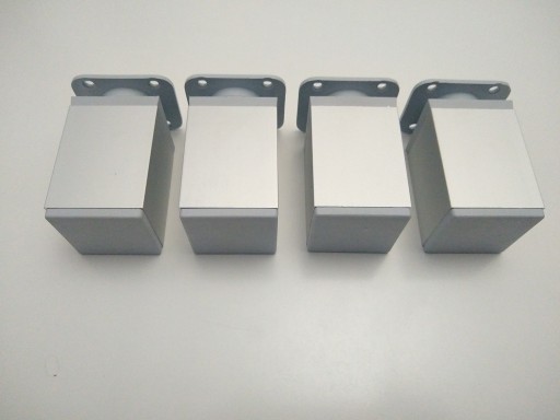 4 X NASTAVITEĽNÁ NOŽKA 65 MM, farba hliník