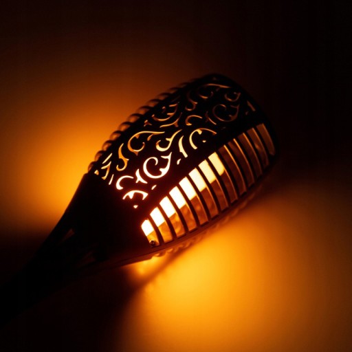 Solárna lampa LED lampáš s plameňovým efektom