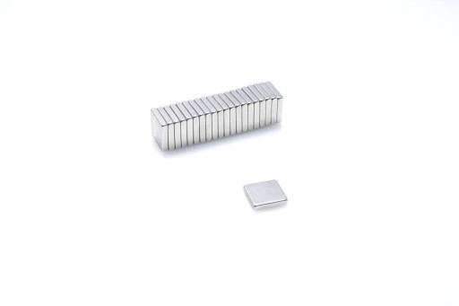 Neodymový tanierový magnet MPŁ 10x10x2 N38 10 ks.