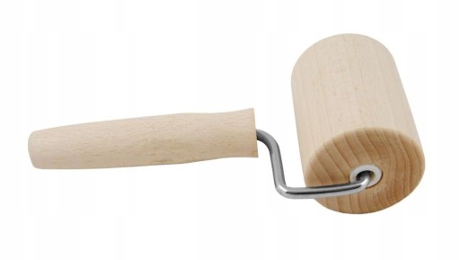 Drevený valček na cesto s rúčkou na ošatku na pizzu
