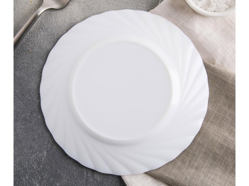 Dezertný tanier 15,5 cm biely TRIANON LUMINARC
