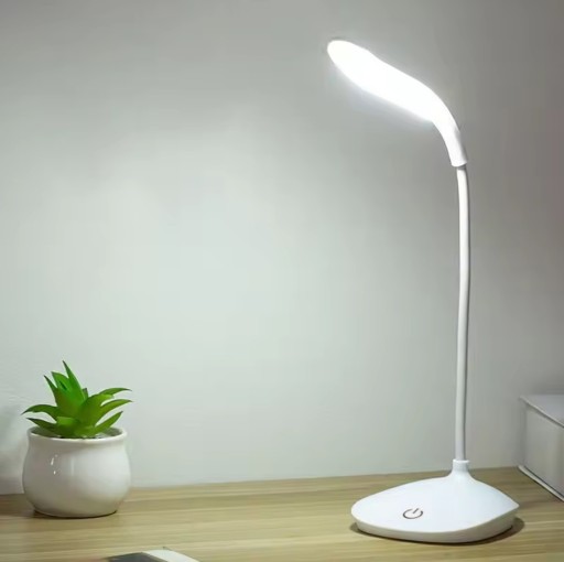 LED RGB NOČNÁ STOLNÁ LAMPA PRE DETI ŠKOLSKÝ STMIEVAČ DOTYKOVÝ 5V ZD47