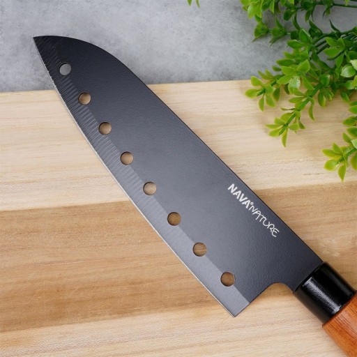 Kuchynský nôž z čiernej ocele SANTOKU na sekanie NATURE