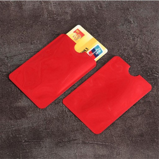 POUZDRO ZABRAŇUJÚCE KRÁDEŽ NA RFID BEZKONTAKTNÉ KARTY