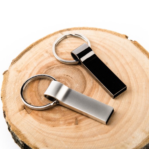 Kovový prívesok mini 1 GB USB 2.0 + GADGET NA GRAVÍROVANIE LOGA