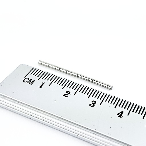 VALEC NEODYMOVÝ MAGNET 1,5 x 1,5 mm