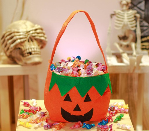 Halloweenske kostýmy z tekvice v taške