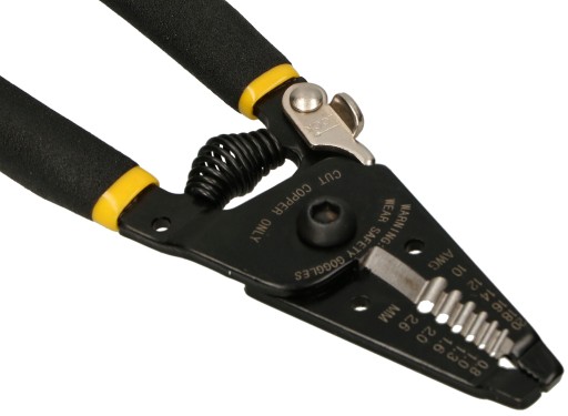 IZOLAČNÉ KLIEŠTE 160 MM PRACOVNÝ ROZSAH 0,8-2,6 MM