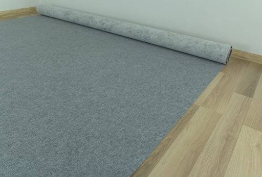 šírka 2m ŠEDÝ KOBEREC NA PLSTE NA RENOVAČNÉ AKCIE