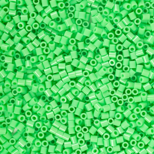 Zažehľovacie korálky SVETLOZELENÉ 1500 ks Benny korálky Veľkosť Midi 5mm