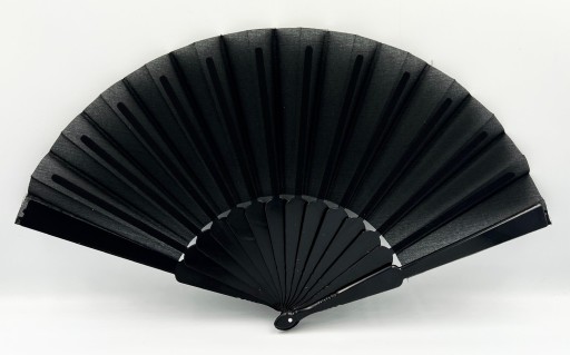 Plastový ventilátor s látkovým prídavkom, čierny