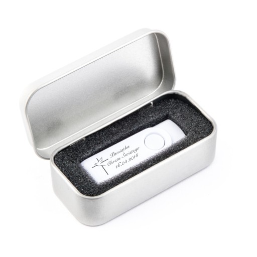 Pendrive 4 GB USB 2.0 box + KRSTNÉ GRAVÍROVANIE