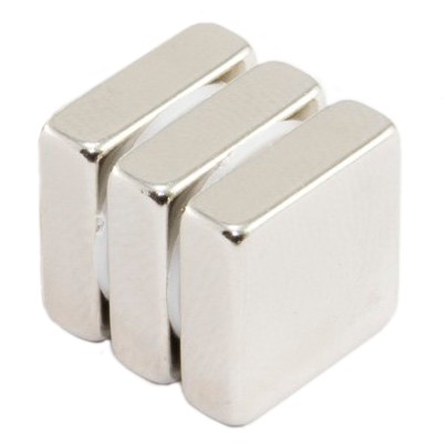 NEODYMOVÝ MAGNET TANIER 15x15x5 N38 - 3 KS
