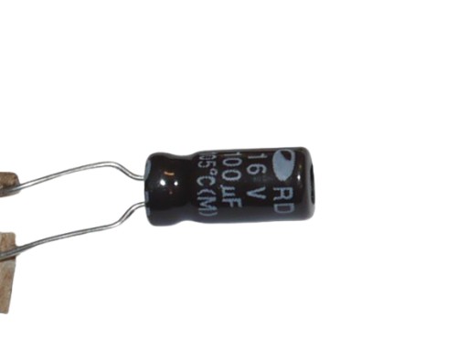 ELEKTROLYTICKÝ KONDENZÁTOR 16V 100uF 10ks