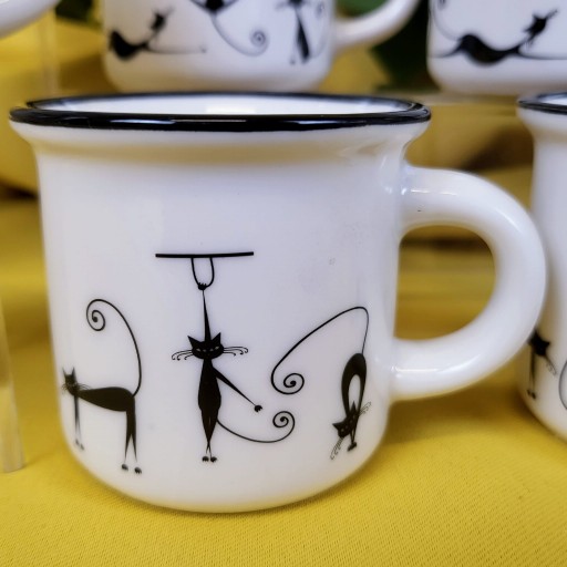 PORCELÁNOVÝ HRNČEK S MAČKAMI MAČKA 75ml