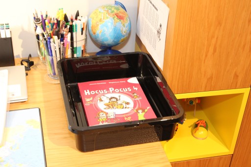 Plastová nádoba s vekom, box na hračky, 10 l, čierna