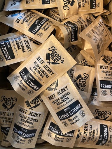 Jack's MEAT Sušené hovädzie mäso Čierny cesnak 98 kcal 30 g