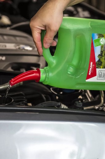AUTOLAND PSIK LETNÁ KVAPALINA DO OSTREKOVAČA 4L lievik