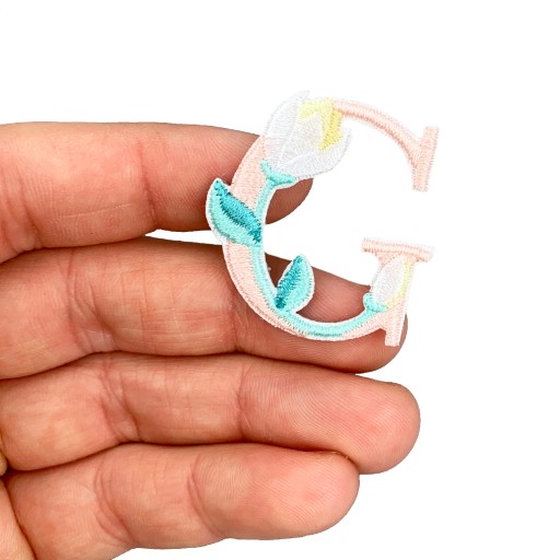 Opätovne použiteľné NÁLEPKY Letter G Vyšívané kvety DIY